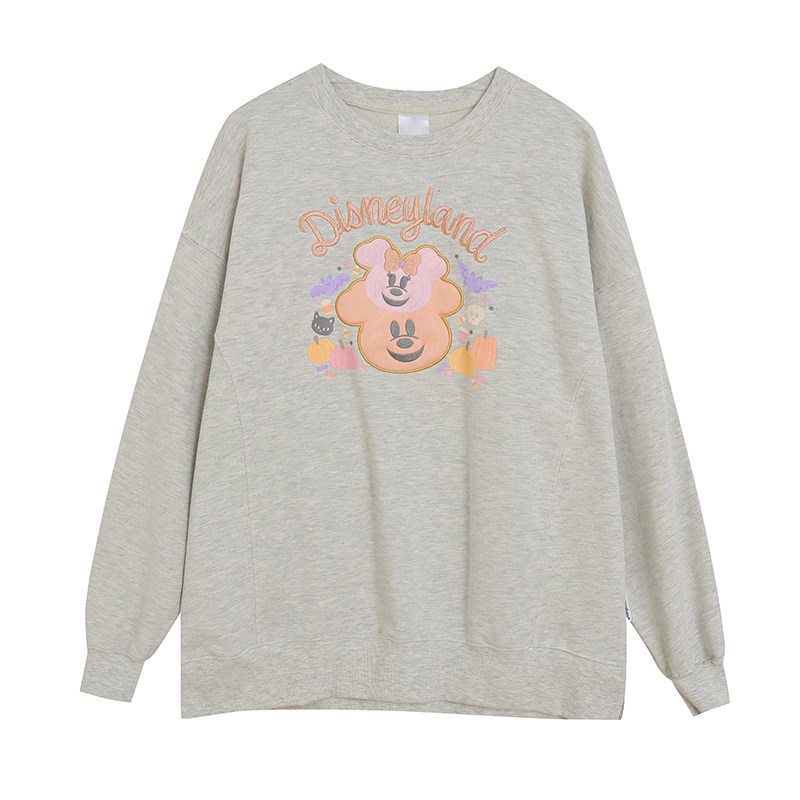เสื้อสเวตเตอร์คอกลมผ้ากำมะหยี่ ทรงหลวม ใส่แล้วดูผอม เพิ่มความน่ารักสดใส ดีไซน์การ์ตูนแอนิเมชัน พร้อมรอยปักตัวอักษร แบบแฟชั่นส่งออก รุ่นสวนสนุก