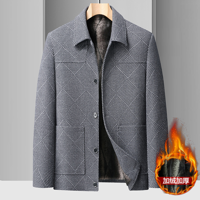 常规翻领单排扣加厚条纹呢大衣