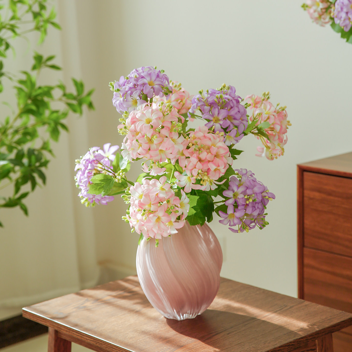 玐玖琦珥仿真花高级感逼真春色绣球假花仿真花束摆设装饰花艺摆件图片
