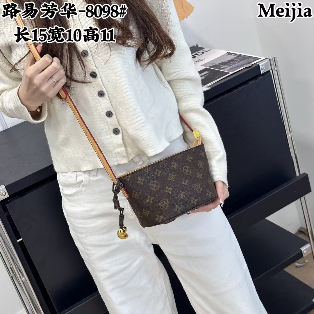 路易芳华新款斜挎迷你款小包新品PC料潮流百搭时尚妈咪包手机包邮