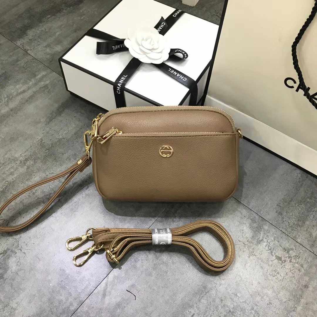 2023年雅蒂尔新款斜挎小包手拿包夏季新品女士单肩包黑色包邮女包