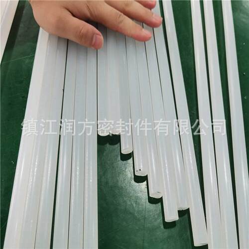 .供应PFA棒 颜色：白色半透明 规格齐全 交货速度快