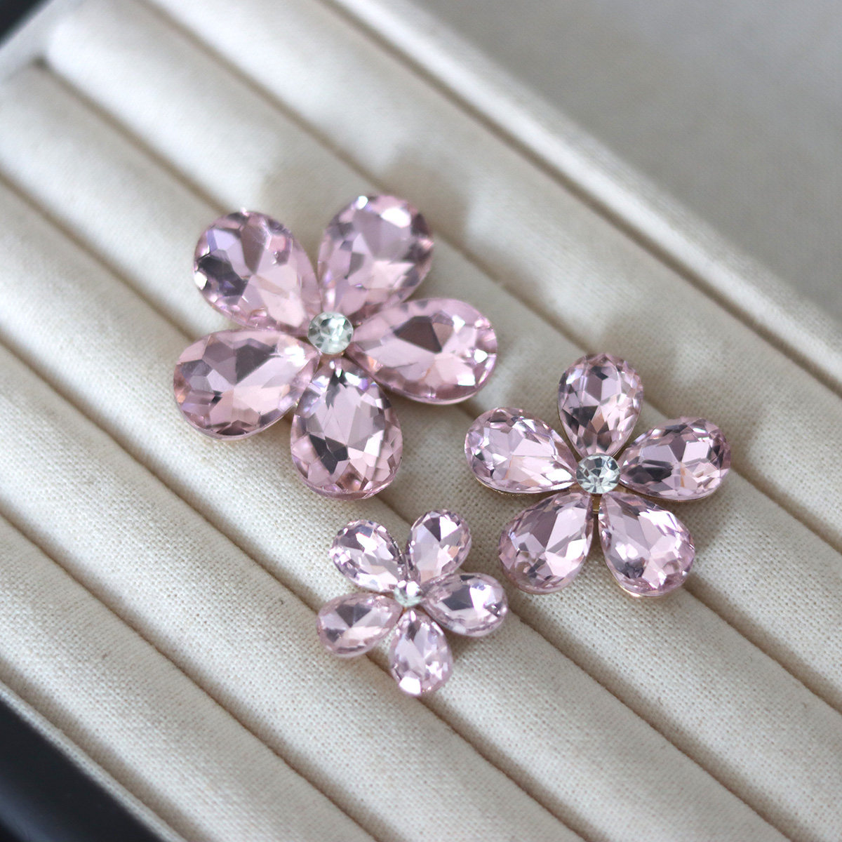 粉色爱心五叶水滴合金花朵玻璃水钻鞋子包包手机壳等DIY饰品配件