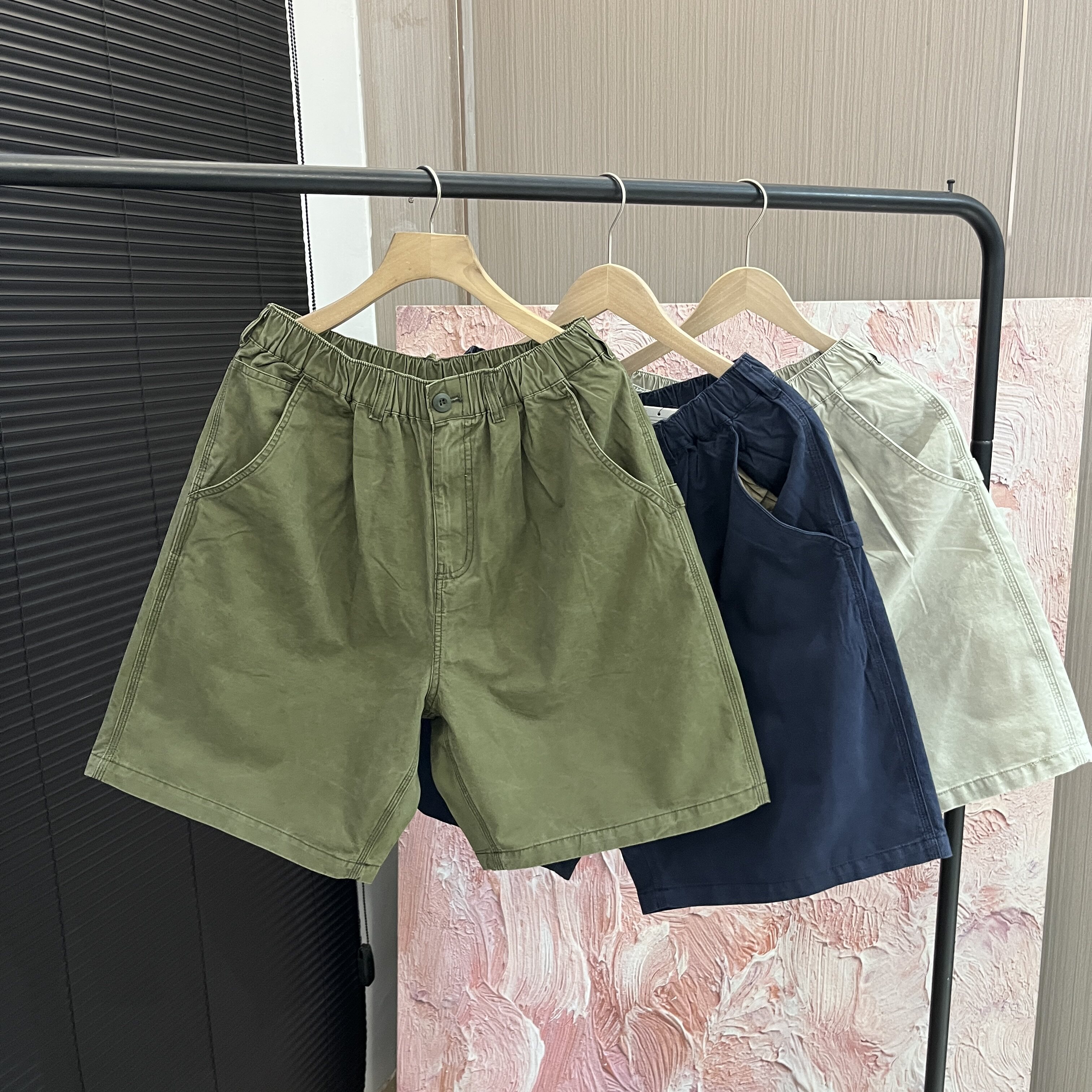 水洗做旧「细节满满松紧腰」情侣工装五分裤E7621