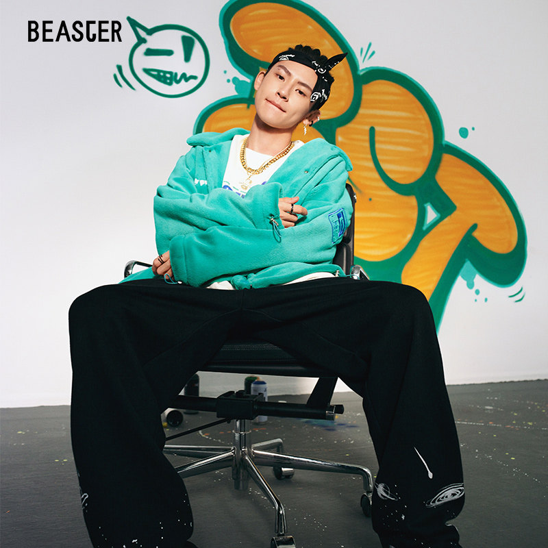 BEASTER X 小鬼聯名小惡魔明星同款寬松印花時尚直筒針織休閑褲男在類目 男裝, 休閒褲中 - 來自Buy2taobao.com提供專業的淘寶代購服務