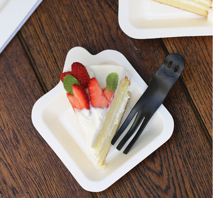 Manufactor disposable Cake tableware Cake 21 Knife and fork,Smiling face Plastic Fork high-grade Tray 50 onlyin the Tableware , Tableware , Fork/Spoon/Chopsticks set  category - from Buy2taobao.com to provide professional Taobao agent buy service