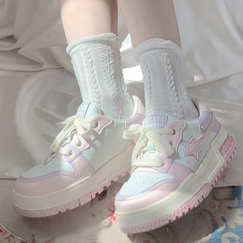 星辰皇冠休闲百搭平底板鞋女圆头