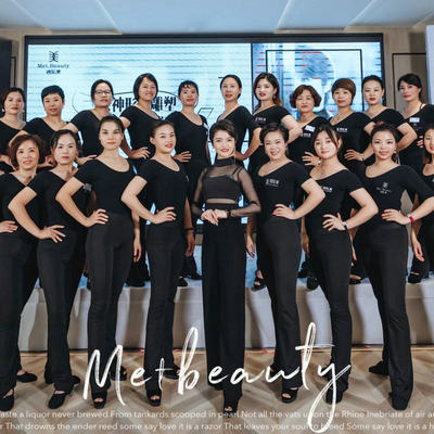 模特走秀导师女人气质修炼形体服