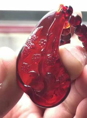 天然缅甸琥珀女士带证书吊坠