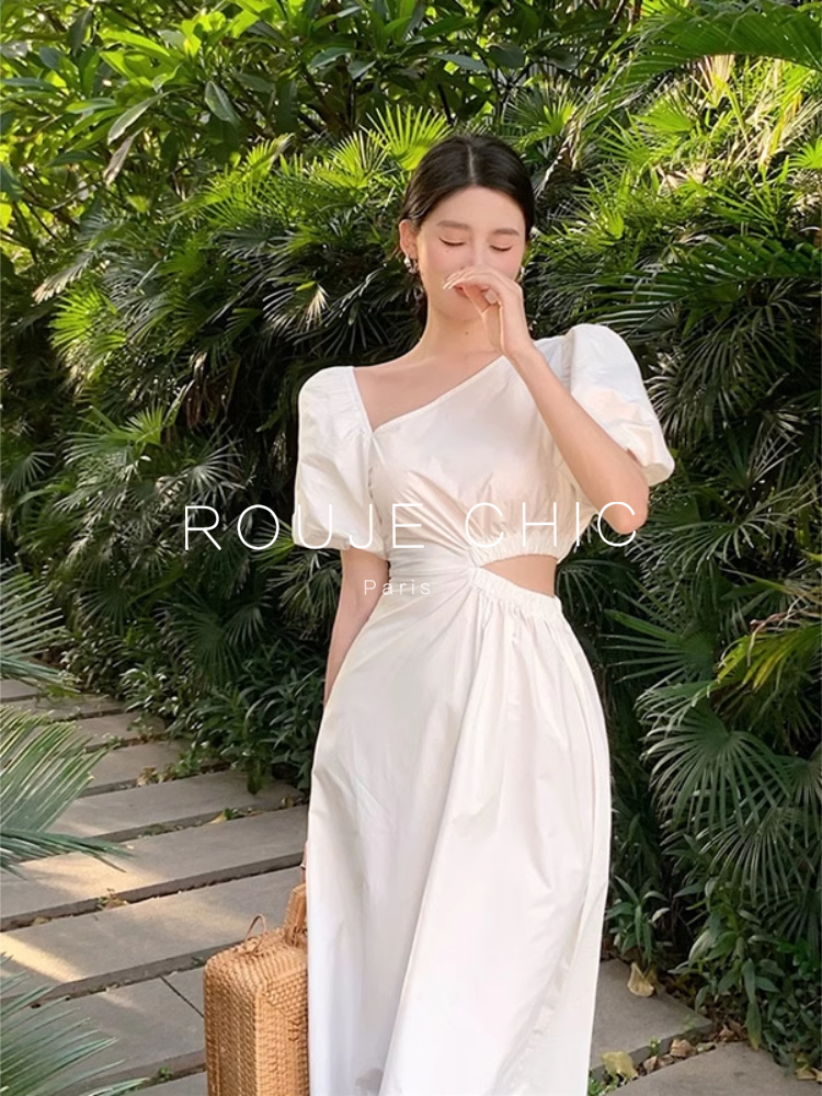 ROUJE CHIC法式设计感侧边镂空露肩裙子女夏收腰显瘦中长款连衣裙