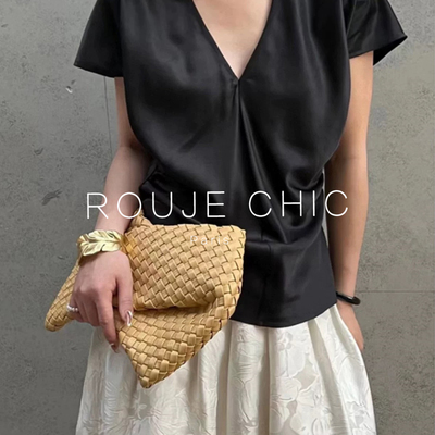 法国黑色V领缎面冰丝短袖t恤女夏