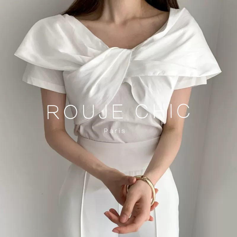 ROUJE CHIC法式简约优雅V领纯色扭结设计款交叉百搭T恤上衣女夏季