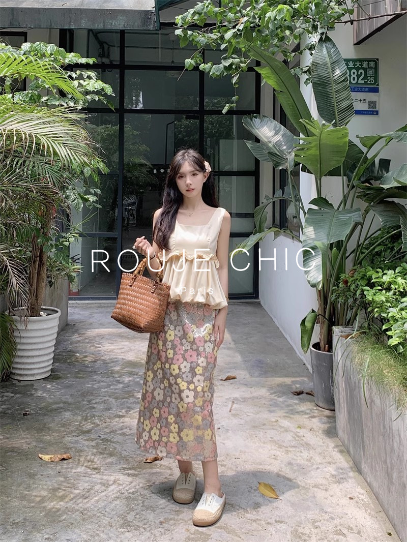 ROUJE CHIC法式减龄花苞吊带背心复古碎花高腰半身裙温柔风两件套
