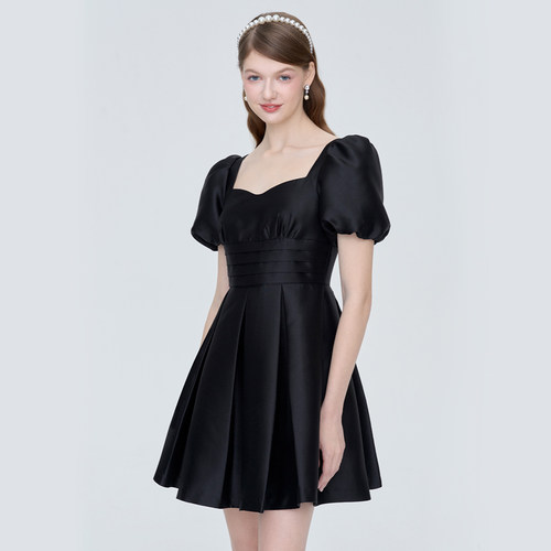法式小黑裙礼服缎面泡泡袖连衣裙