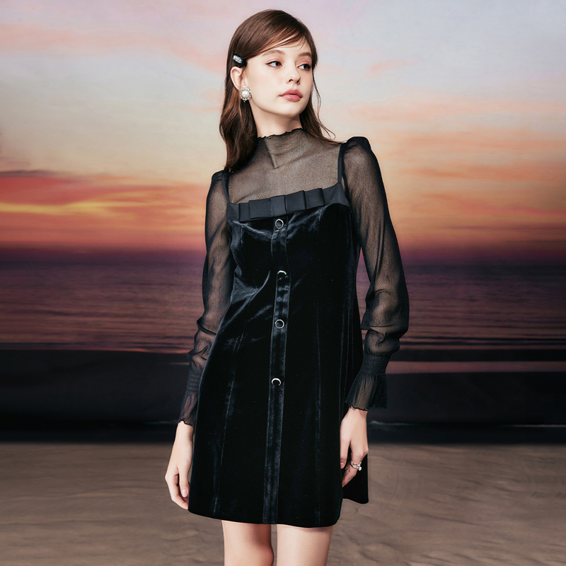 糖力丝绒小黑裙显瘦吊带连衣裙