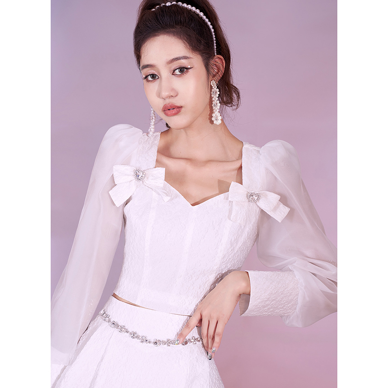 糖力肌理提花短款长袖淑女上衣