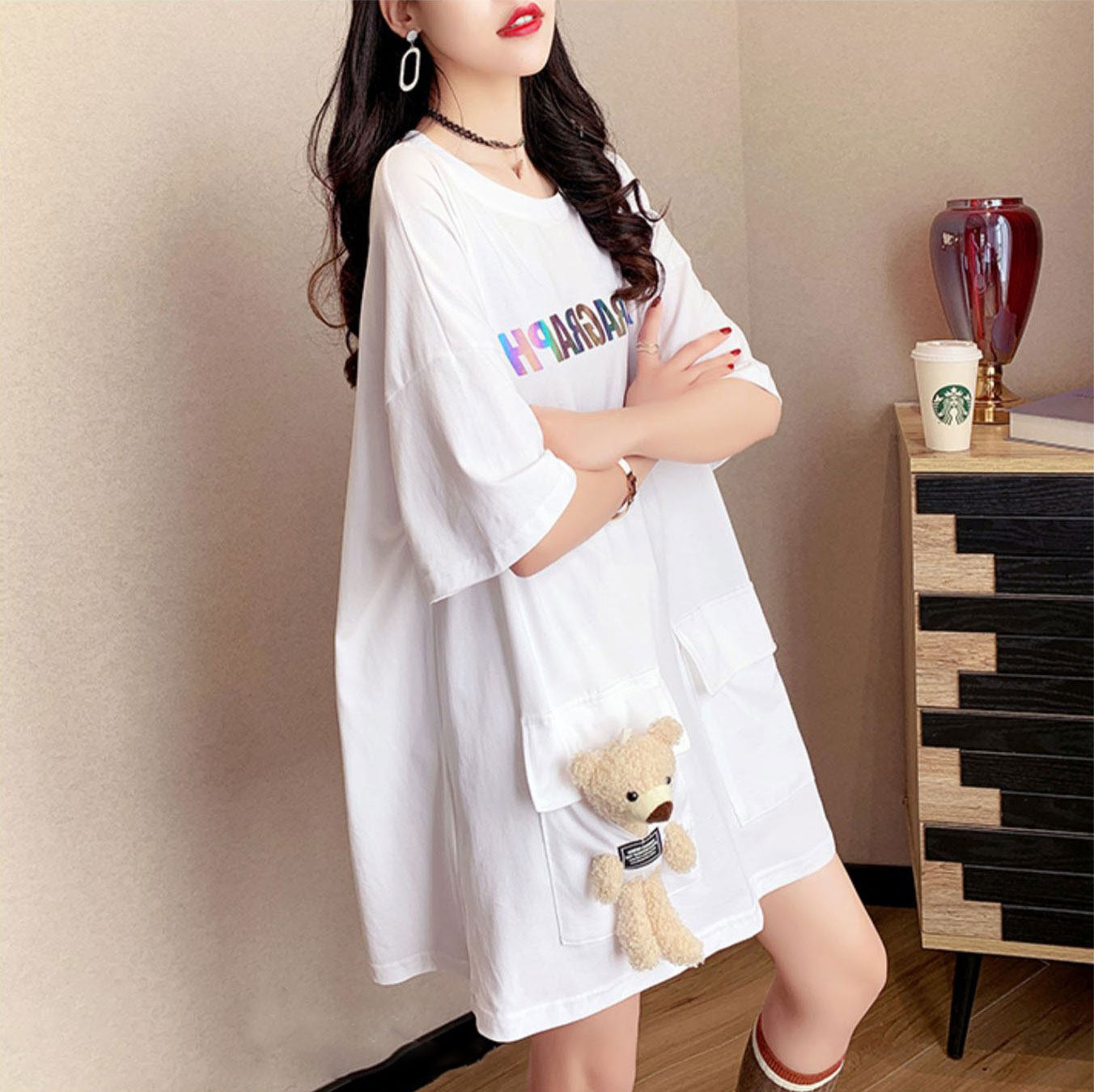뚱뚱한 MM 루즈하고 슬림 한 포켓 베어 연령 감소 스타일 탑이있는 여성용 여름 신작 대형 중간 길이 반팔 티셔츠