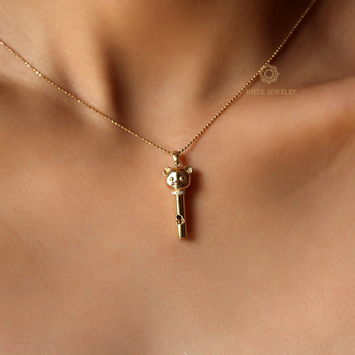 【kiele珠宝】萌熊立体造型可吹响哨子钻石吊坠k金坠子可报警