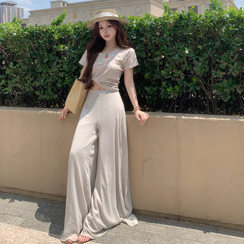 张林超LIN BOUTIQUE 万能打底圆领结构式纯欲T恤裤子套装