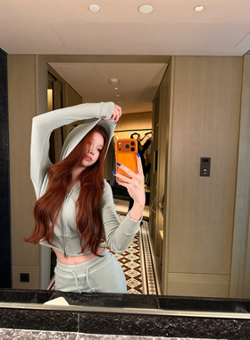 LIN BOUTIQUE Softeur 连帽短款运动卫衣女拉链开衫/垂感运动半裙