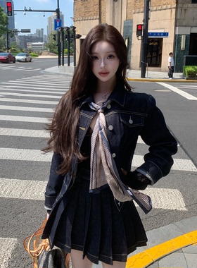 张林超LIN BOUTIQUE 英式衬衫领牛仔外套+牛仔百褶半裙+ 丝巾套装