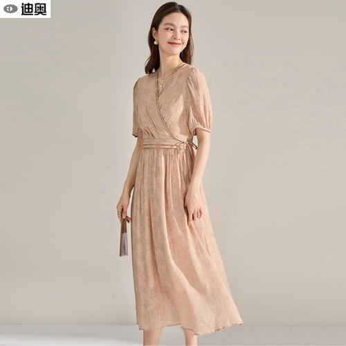 迪奥夏季今年流行大摆茶歇连衣裙