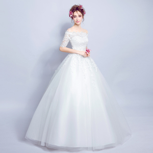 Beautiful lace winter long sleeved bride wedding dress