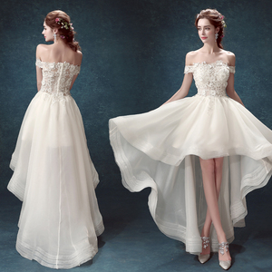 Long trailing bride wedding dress