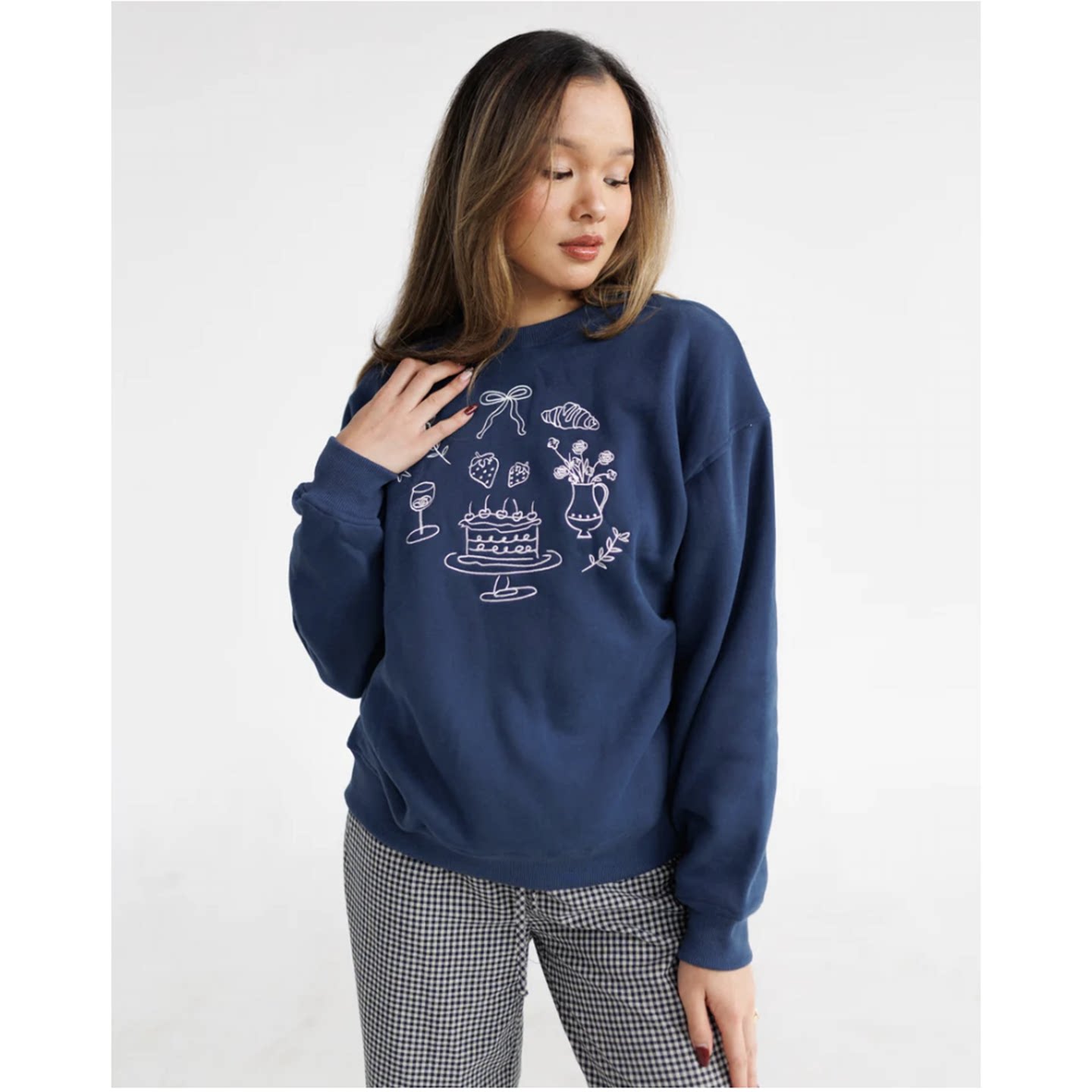 欧美单小众设计款美式复古甜品蛋糕刺绣休闲宽松圆领套头加绒卫衣