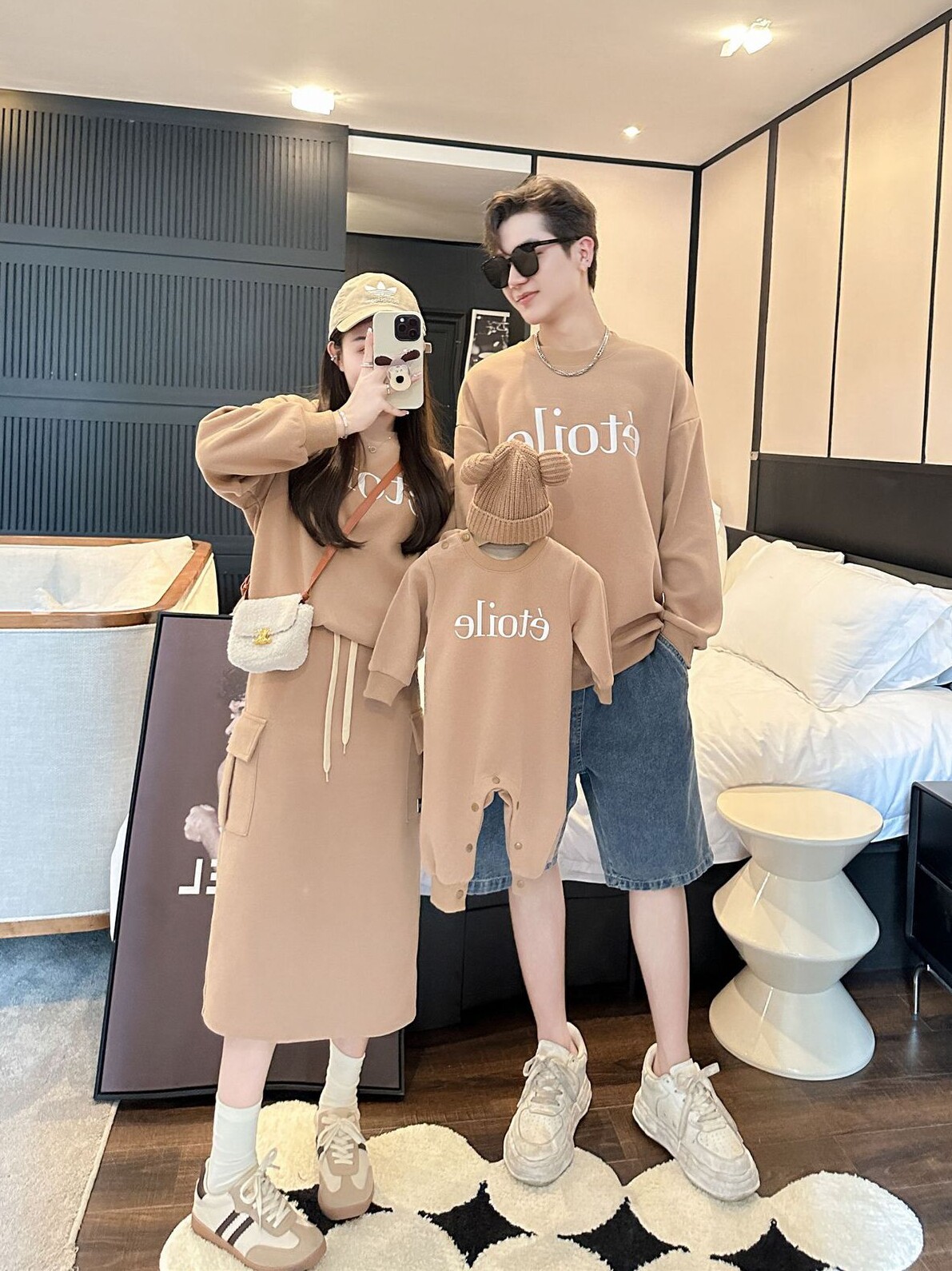 스트리트 친화적인 3인가족 부모자식 가을옷 스웨트셔츠 스커트 원피스 투피스세트 가족옷