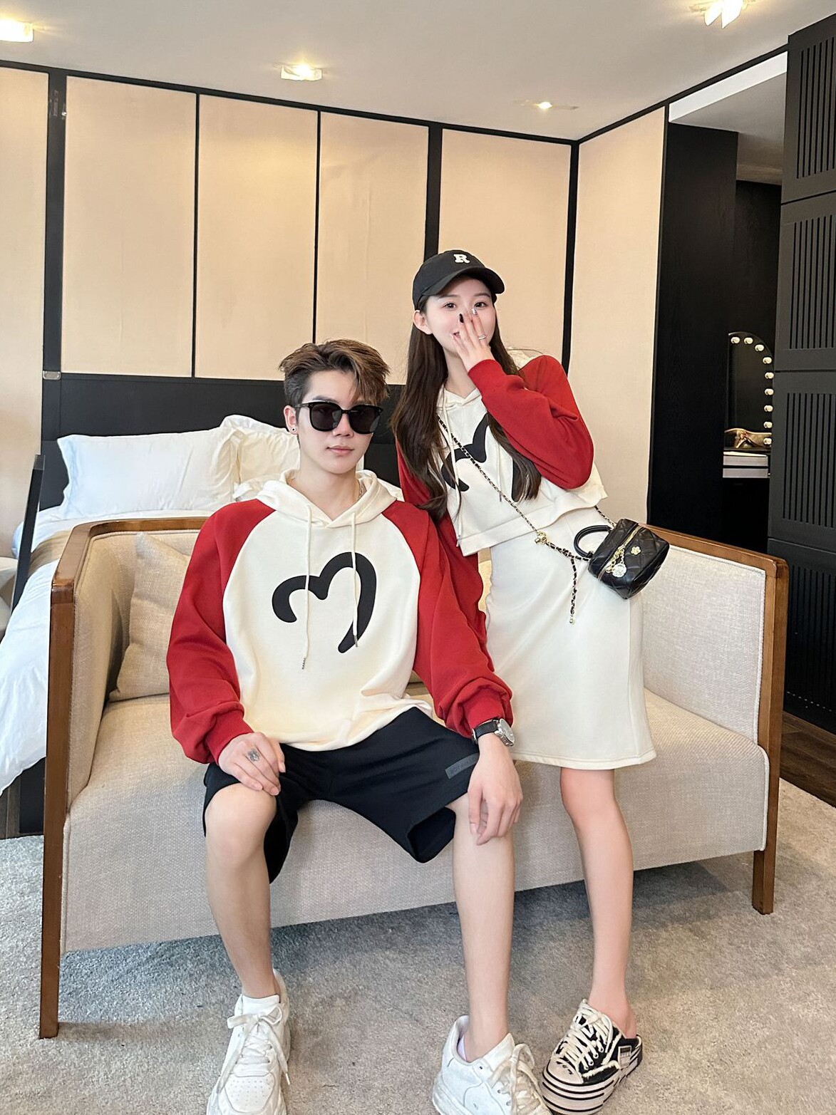 3인 가족을 위한 가을 겨울 친자복 엄마와 딸 드레스 엄마와 아이 후드 티셔츠  크롤링복 가족복