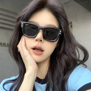 韩版方形遮阳黑色墨镜女潮方圆脸复古度假凹造型防紫外线太阳眼镜
