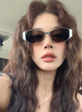 猫眼墨镜女款白色边框高级感2025新款复古椭圆显脸小街拍太阳眼镜