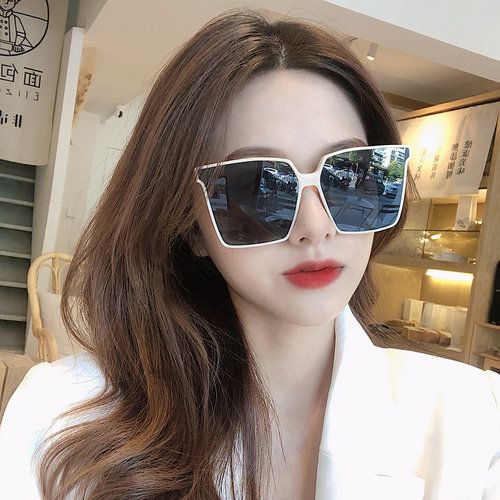 2020新款大框偏光方形墨镜韩版潮ins女网红同款防紫外线太阳镜男