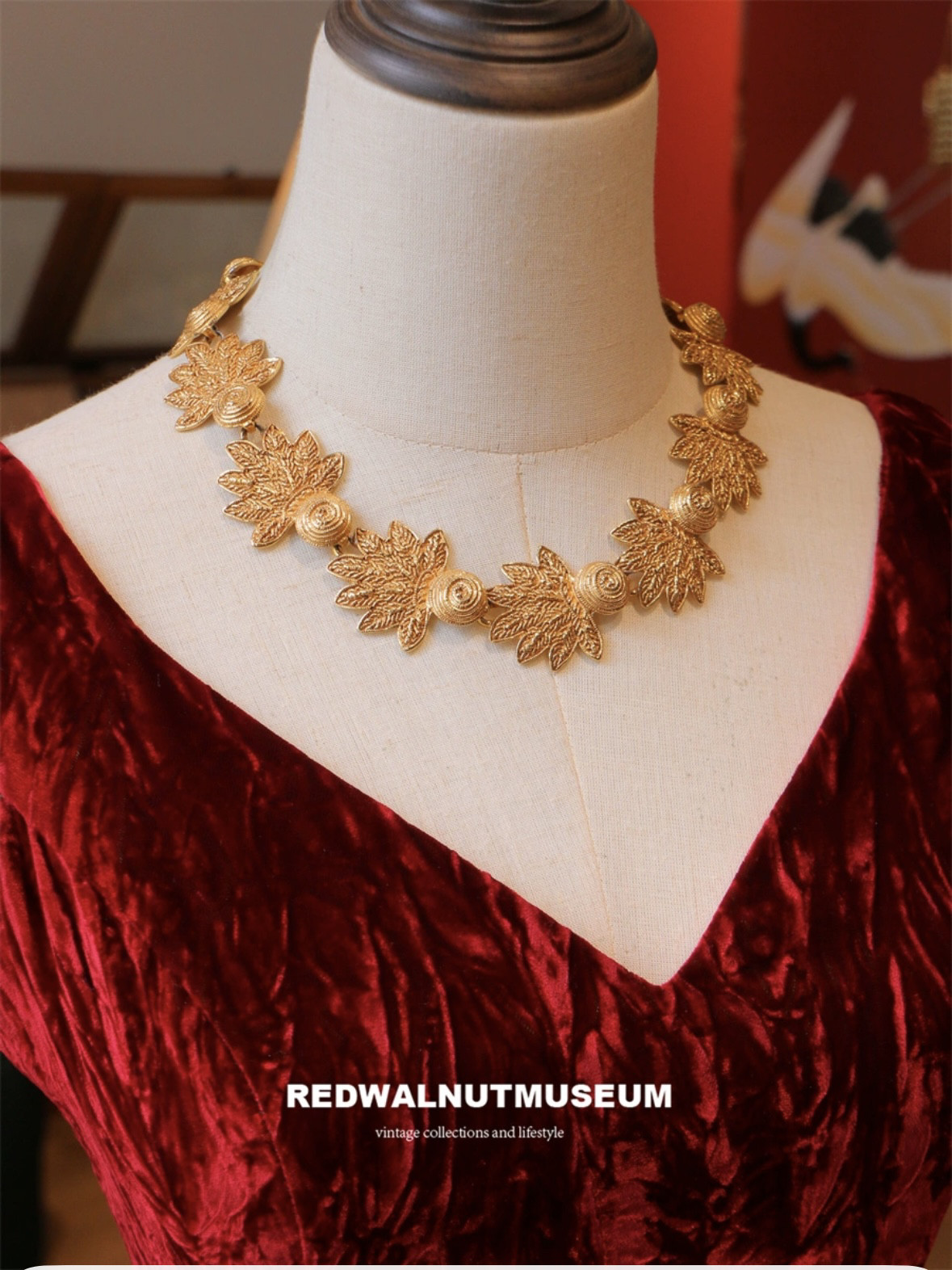 Dauplaise稀有款收藏蕾丝系列 花纹叶片中古项链