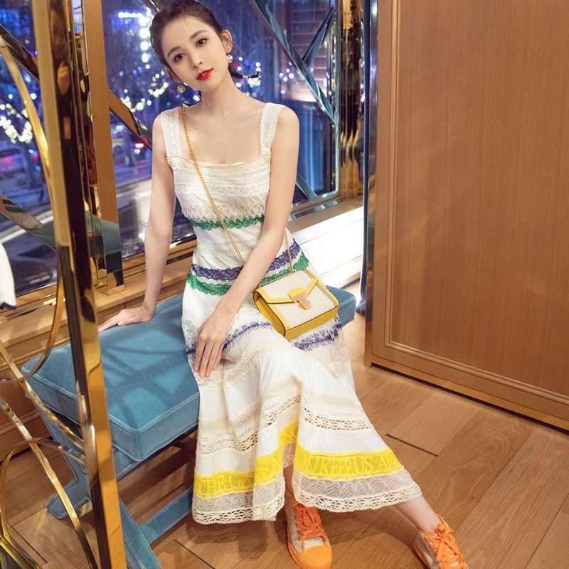 潮牌韩版香港古力娜扎明星同款连衣裙女夏季新款彩色蕾丝无袖长款