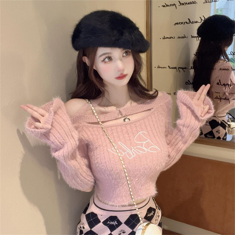 纯欲辣妹性感一字肩挂脖上衣女秋冬内搭水貂绒粉色袖套针织打底衫
