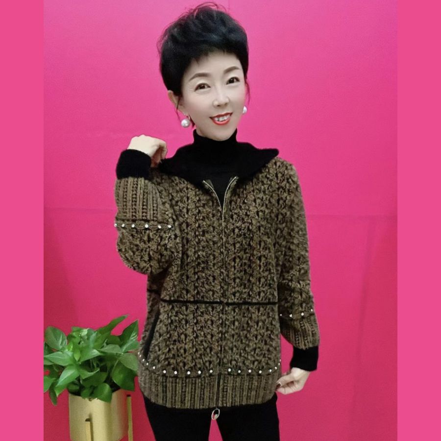 洋气减龄加厚连帽金貂绒女装短外套钉钻宽松型中老年妈妈短款开衫