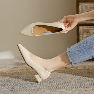 女通勤不累脚气质 中低跟真皮工作鞋 法式 尖头裸色粗跟软皮简约单鞋