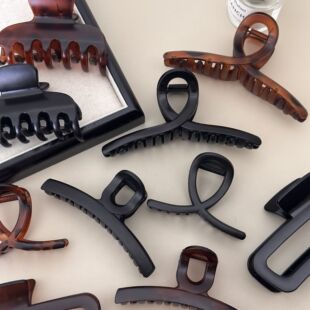 时尚感哑光黑色抓夹发量多大号发抓女后脑勺盘发鲨鱼夹头饰女