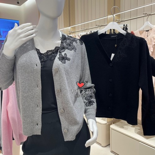 25秋冬兰卡文(LA CLOVER)蕾丝羊绒开衫长袖花间掠影LC72AAM3 4900