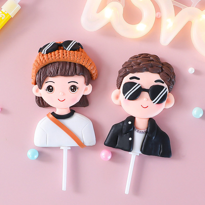 七夕情人节蛋糕装饰插件 潮酷情侣软陶短发女孩墨镜男孩蛋糕摆件