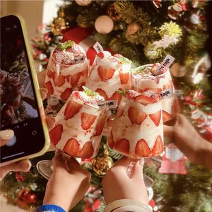 2025圣诞节网红高脚杯车厘子草莓碰碰杯玻璃红酒杯蛋糕装饰摆件