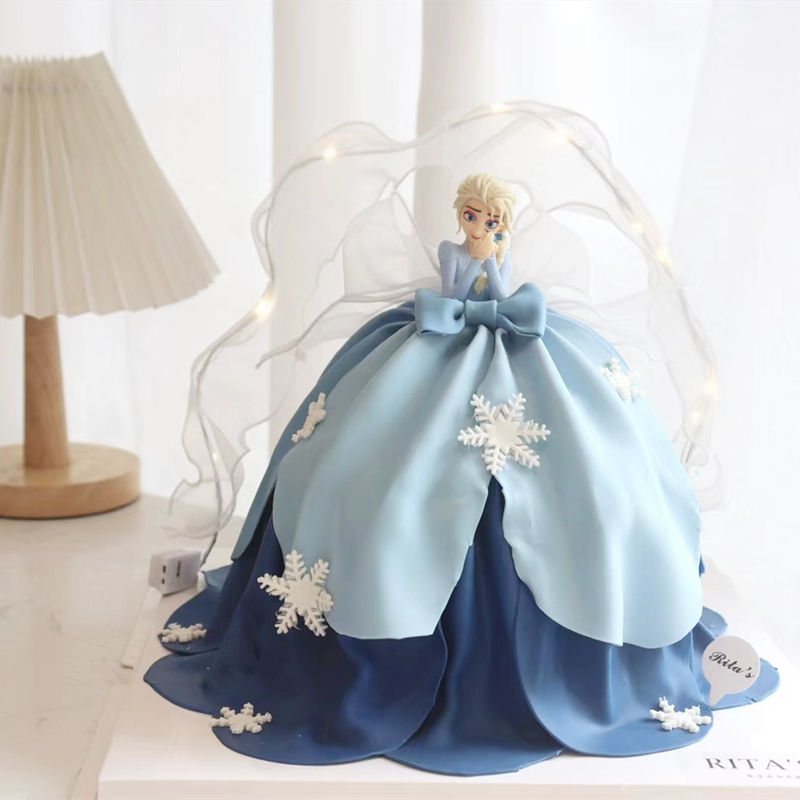 手拿蜥蜴公主生日蛋糕装饰