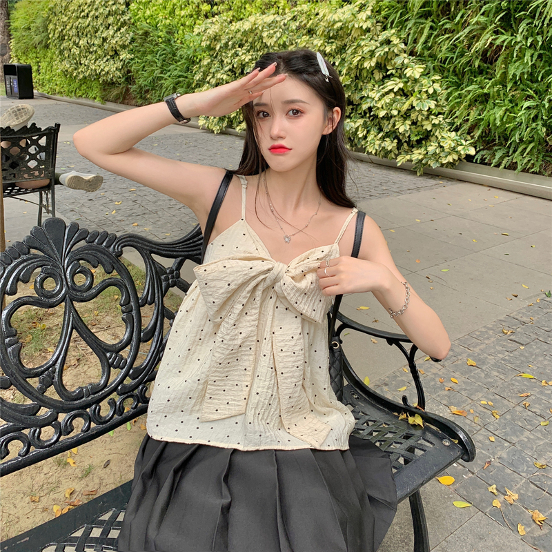 Real price ~ Korean version sweet meat covered wave point bow wrapped chest design feeling suspender wearing vest in summer