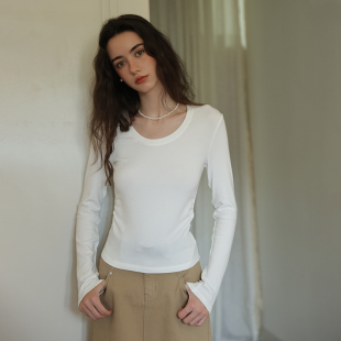 显瘦百搭内搭打底衫 修身 正肩T恤女春新款 简约气质收腰抽褶U领长袖