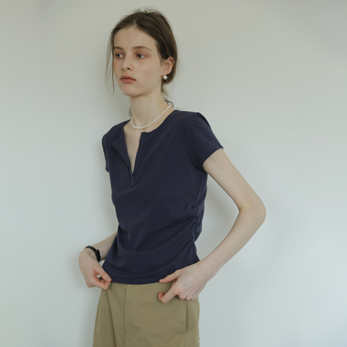 半开V领腰部侧抽褶修身显瘦正肩短袖T恤女2026夏新款百搭简约小衫