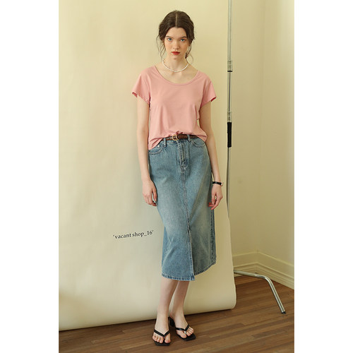 春也白粉色大圆领短袖T恤女