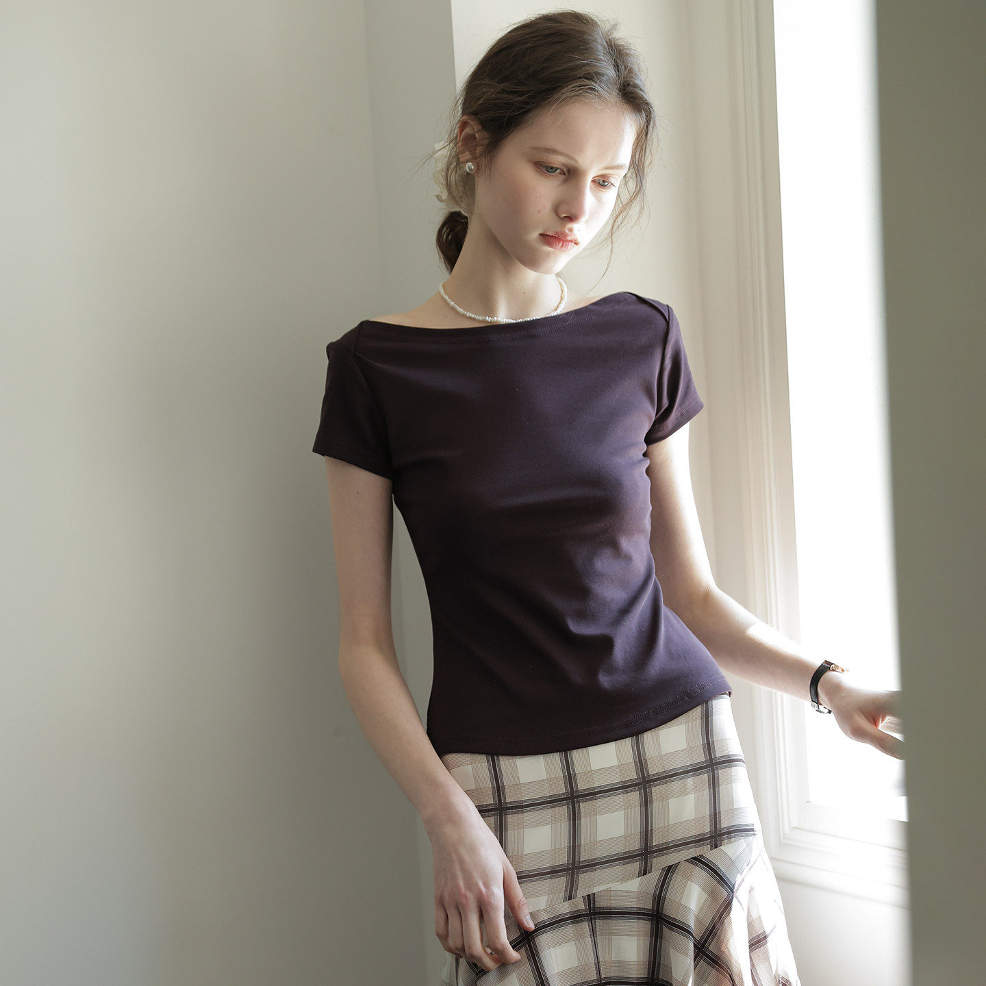 春也白 桑葚紫船领正肩短袖T恤女夏款一字肩半袖修身显瘦气质上衣