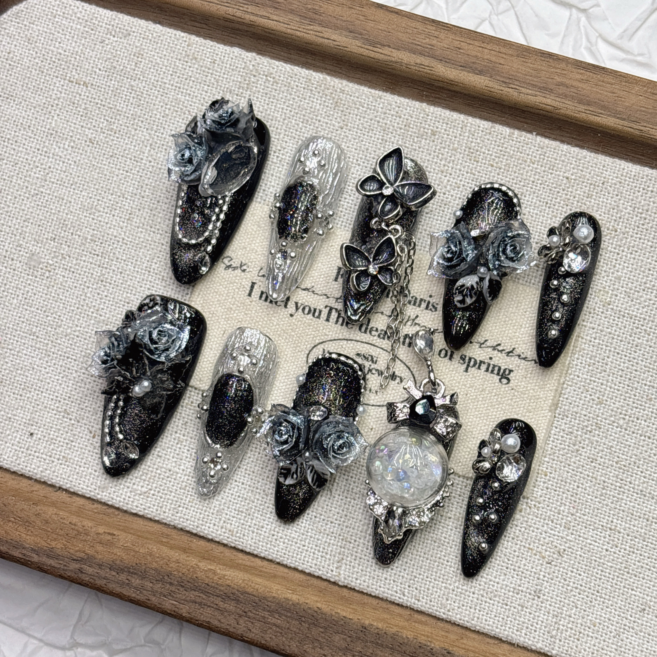 暗黑色系流苏蝴蝶纯手工穿戴甲高级感显白浮雕2025年猫眼中长款,彩妆/香水/美妆工具,穿戴甲/甲片,淘宝优惠券,粉丝福利购,淘宝优惠卷